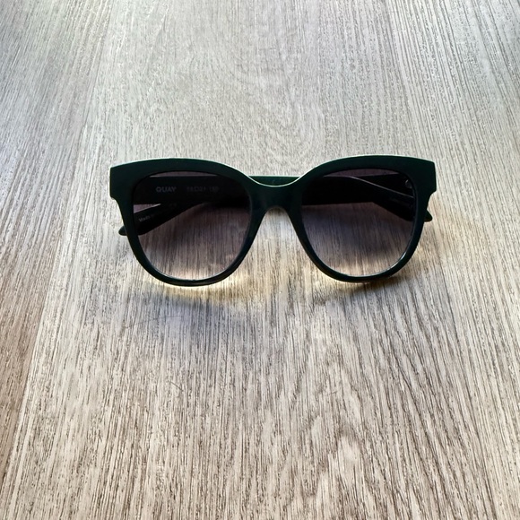 quay australia valet green oversized retro square sunglasses eyewear NEW